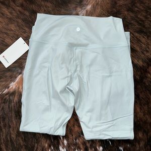 !!!NWT!!! Lululemon Alight HR Pant 28”